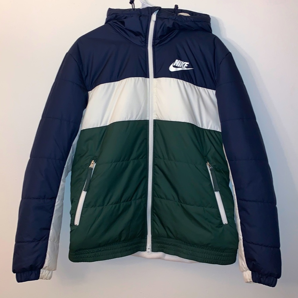 Nike Sportswear Synthetic Fill Jacket - Size M